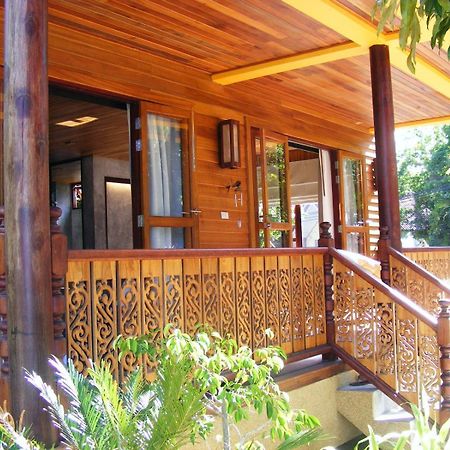 Baan Banyan Villa, Wood House Short Walk To Mae Nam Beach Екстериор снимка