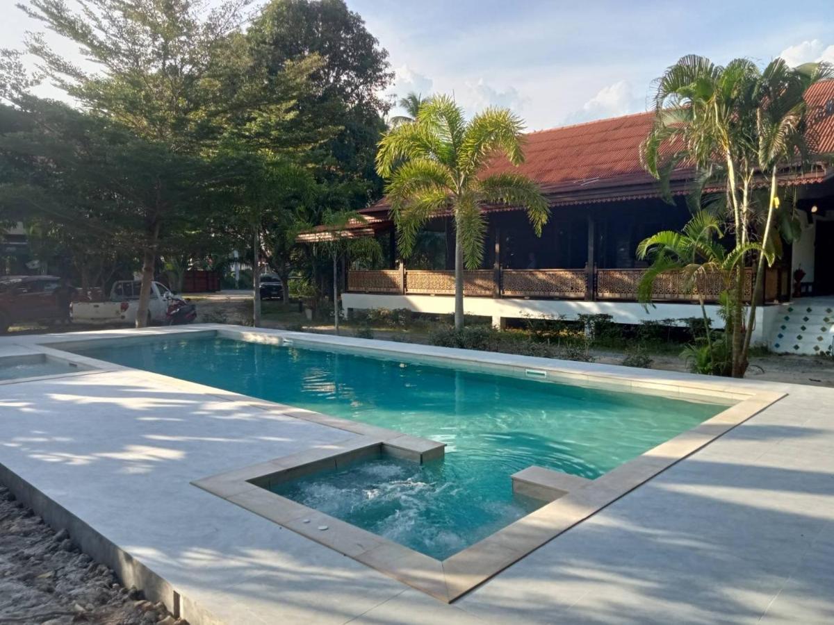 Baan Banyan Villa, Wood House Short Walk To Mae Nam Beach Екстериор снимка