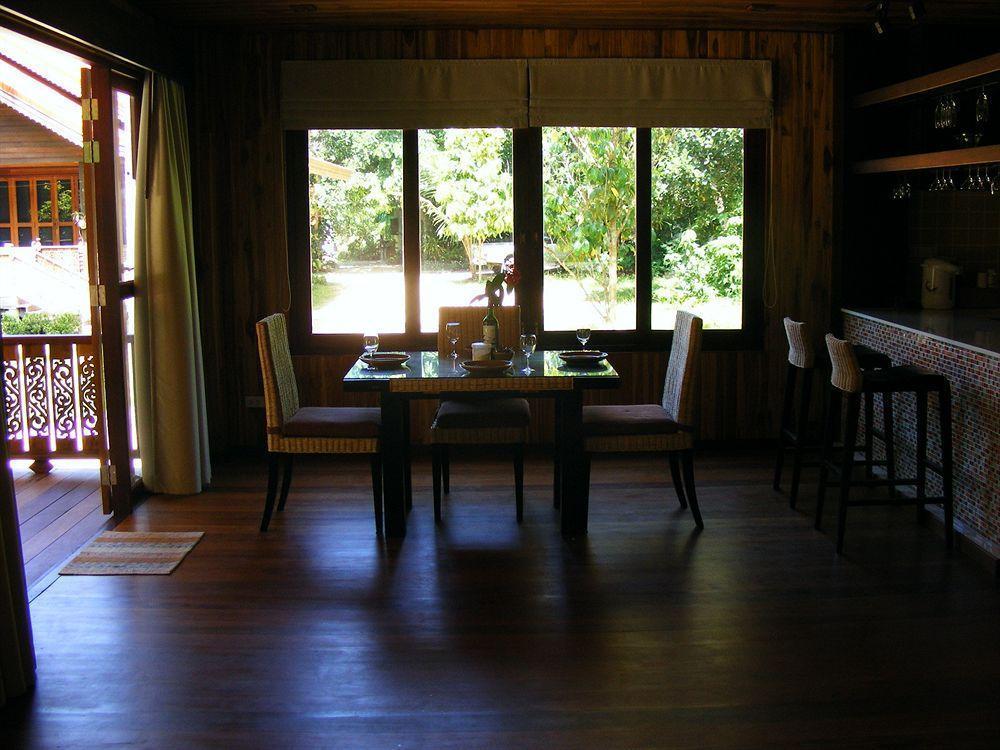 Baan Banyan Villa, Wood House Short Walk To Mae Nam Beach Екстериор снимка