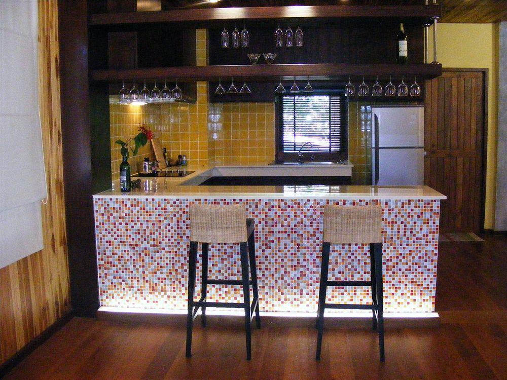 Baan Banyan Villa, Wood House Short Walk To Mae Nam Beach Екстериор снимка