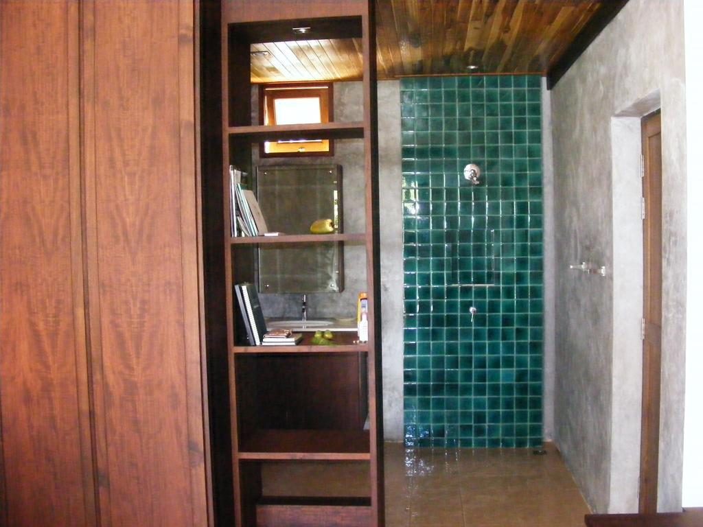 Baan Banyan Villa, Wood House Short Walk To Mae Nam Beach Екстериор снимка